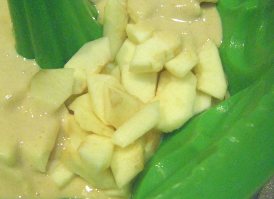 изображение Шарлотка с яблоками в духовке рецепт с фото пошагово