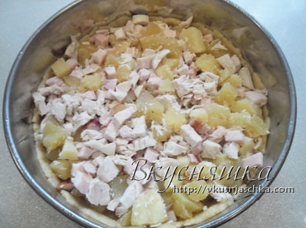 изображение Пирог с картошкой и курицей в духовке