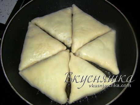 изображение Пирожки жареные на сковороде рецепт с фото