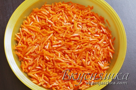 изображение Салат с морковкой по-корейски и курицей